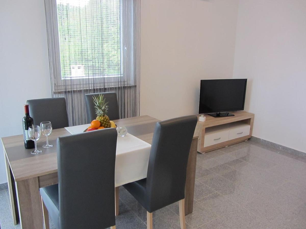 Apartment Tadic Малинська Екстер'єр фото